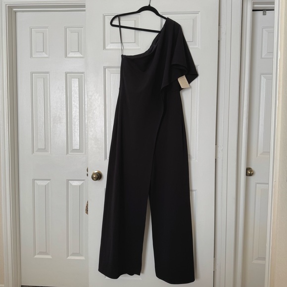 Alexia Admor Black Jumpsuit NWT - Picture 3 of 11